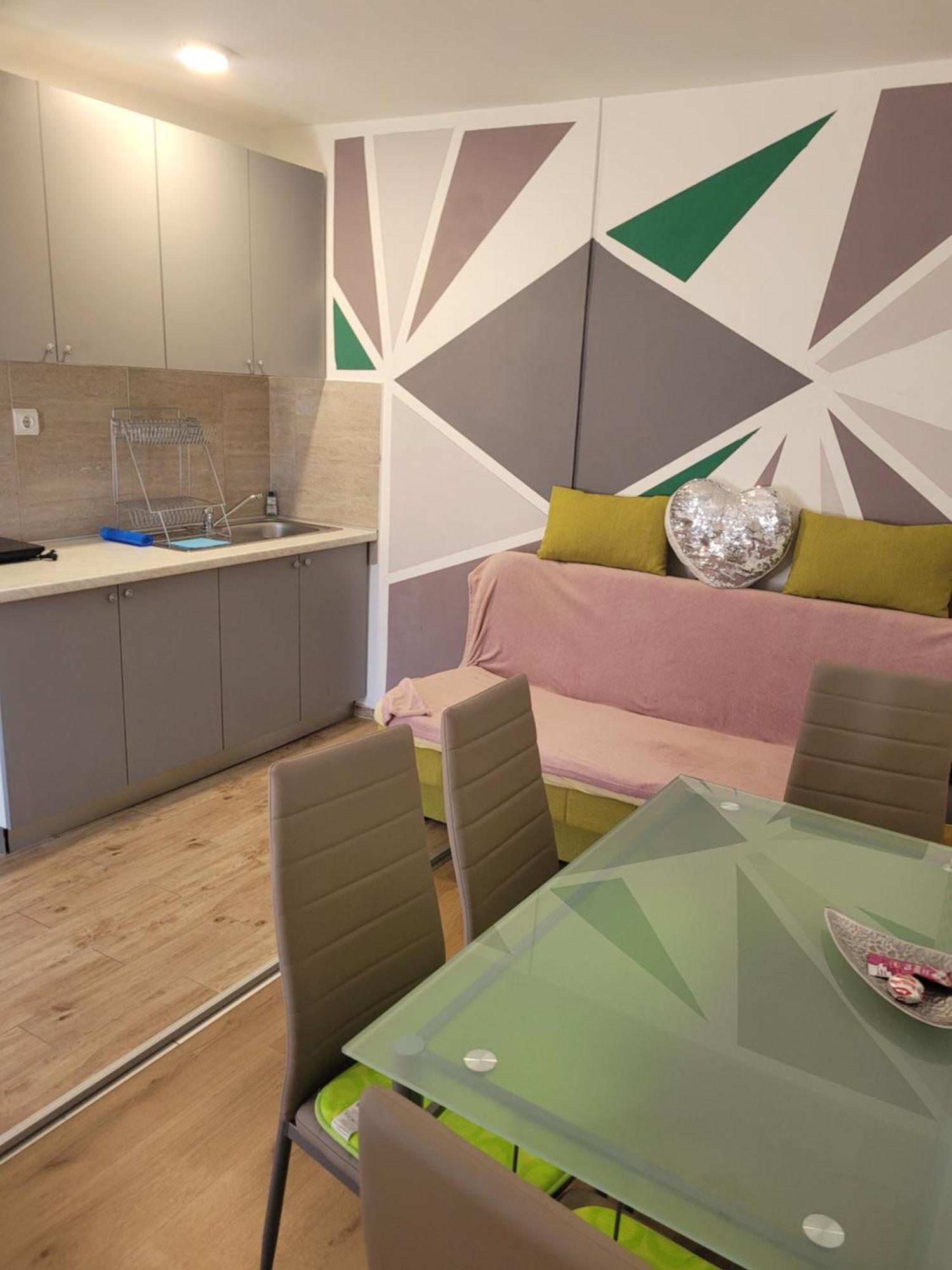 Zale Apartmani زادار الغرفة الصورة