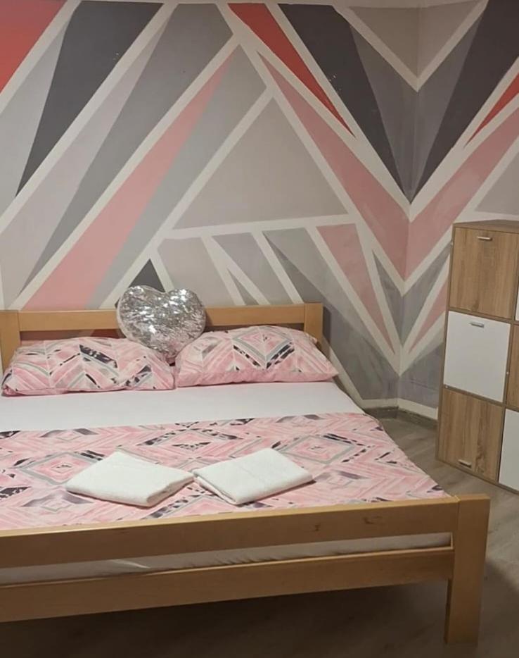 Zale Apartmani زادار الغرفة الصورة
