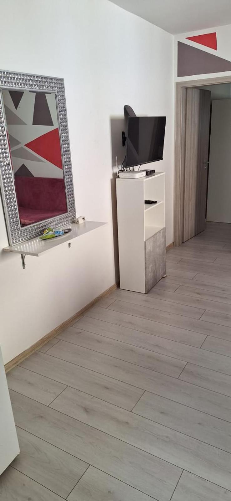 Zale Apartmani زادار الغرفة الصورة