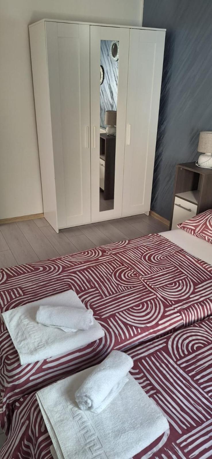 Zale Apartmani زادار الغرفة الصورة